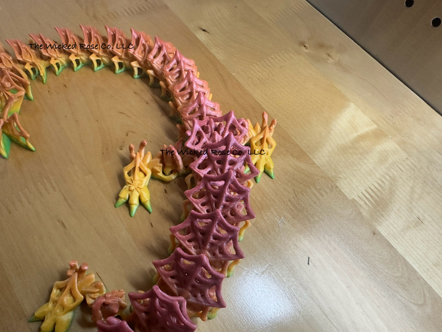 3D Printed SINGLE COLOR Articulated Spiderweb With Spiders Dragon