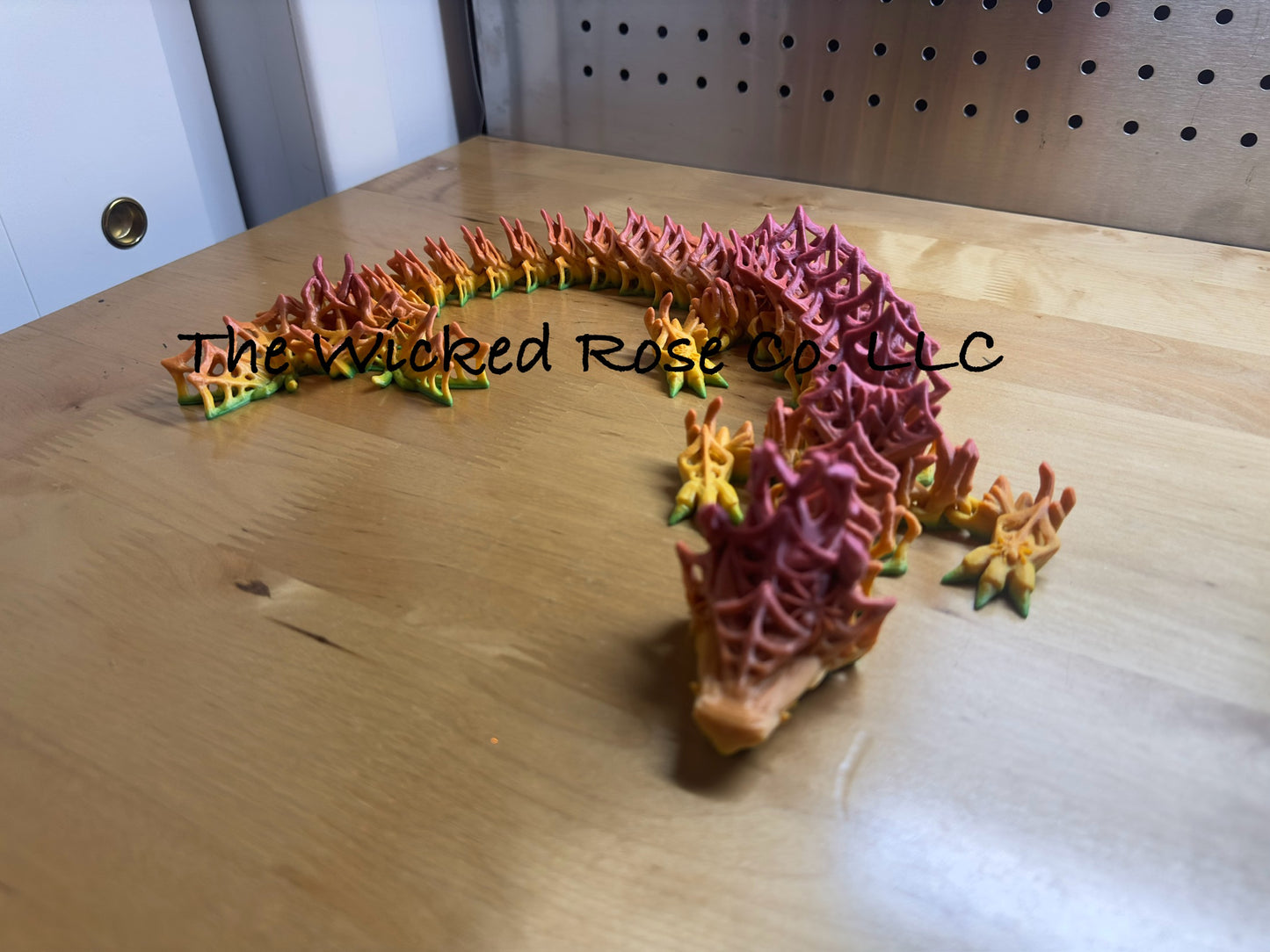 3D Printed SINGLE COLOR Articulated Spiderweb With Spiders Dragon